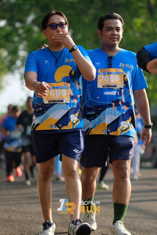 Race photo from Isoplus Run 2024 Surabaya