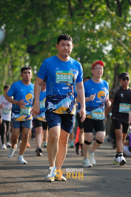 Race photo from Isoplus Run 2024 Surabaya
