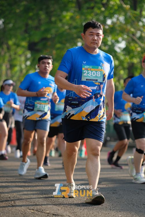 Race photo from Isoplus Run 2024 Surabaya