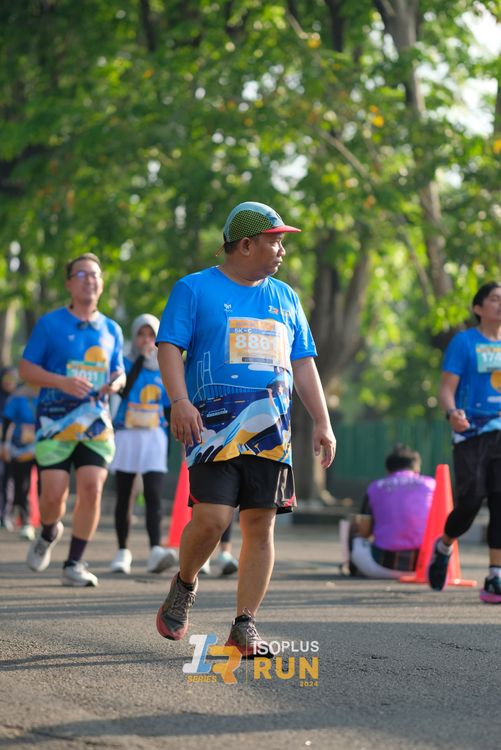 Race photo from Isoplus Run 2024 Surabaya
