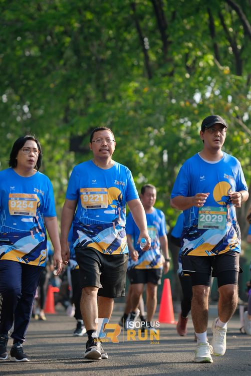 Race photo from Isoplus Run 2024 Surabaya