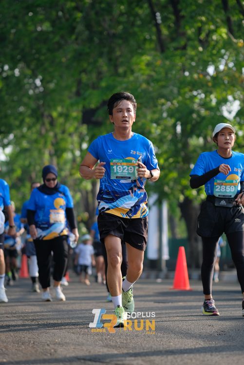Race photo from Isoplus Run 2024 Surabaya