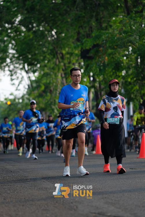 Race photo from Isoplus Run 2024 Surabaya