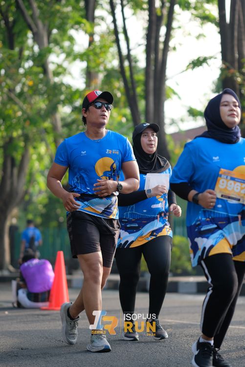 Race photo from Isoplus Run 2024 Surabaya