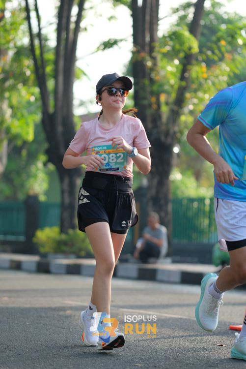 Race photo from Isoplus Run 2024 Surabaya