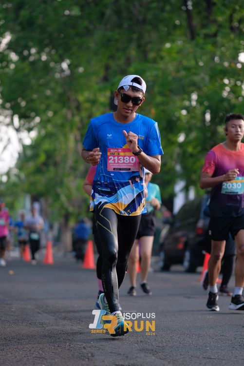 Race photo from Isoplus Run 2024 Surabaya