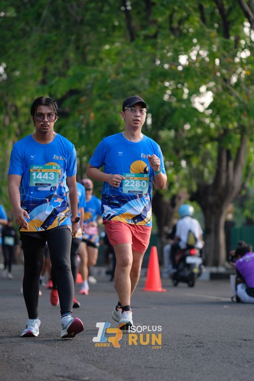 Race photo from Isoplus Run 2024 Surabaya