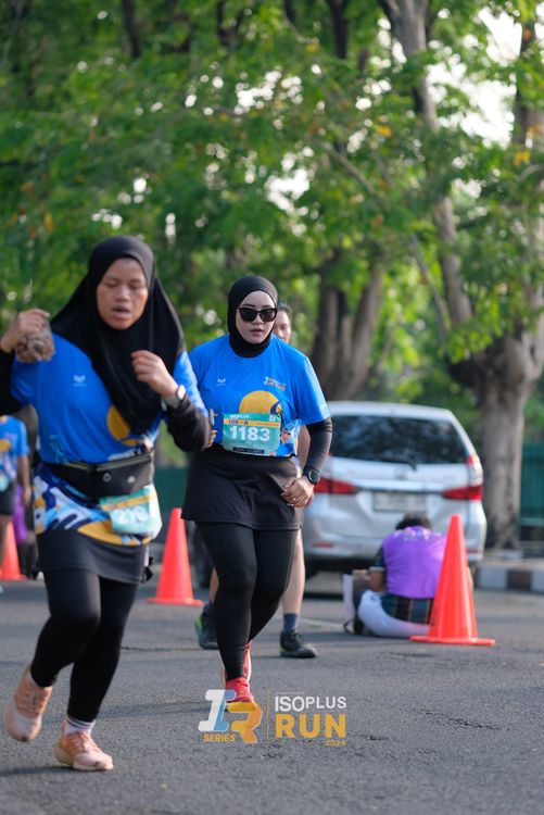 Race photo from Isoplus Run 2024 Surabaya