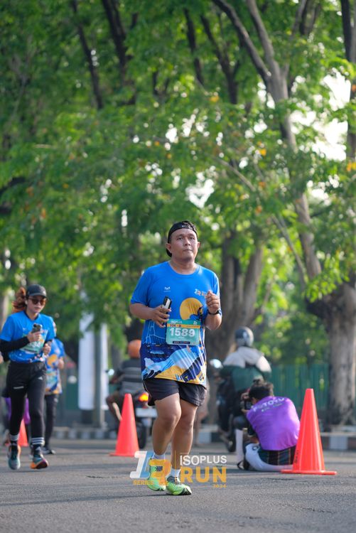 Race photo from Isoplus Run 2024 Surabaya