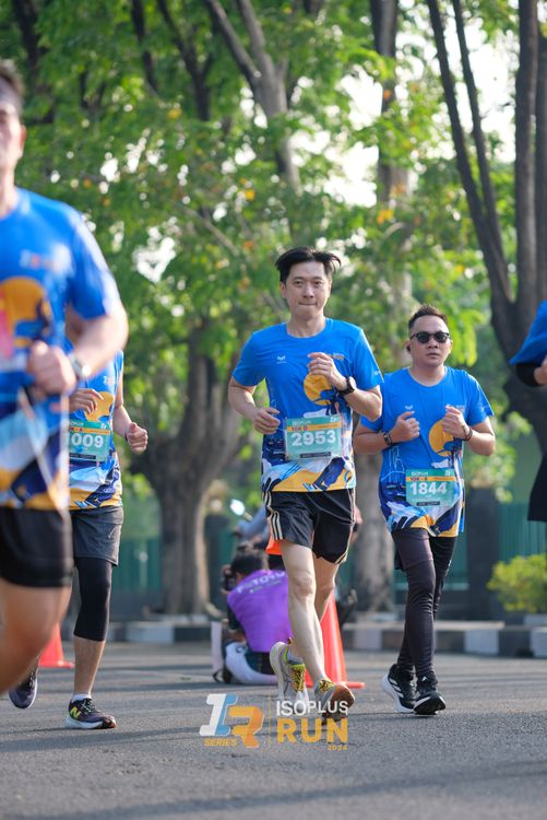 Race photo from Isoplus Run 2024 Surabaya