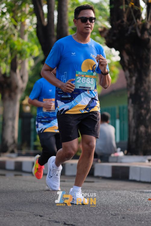 Race photo from Isoplus Run 2024 Surabaya