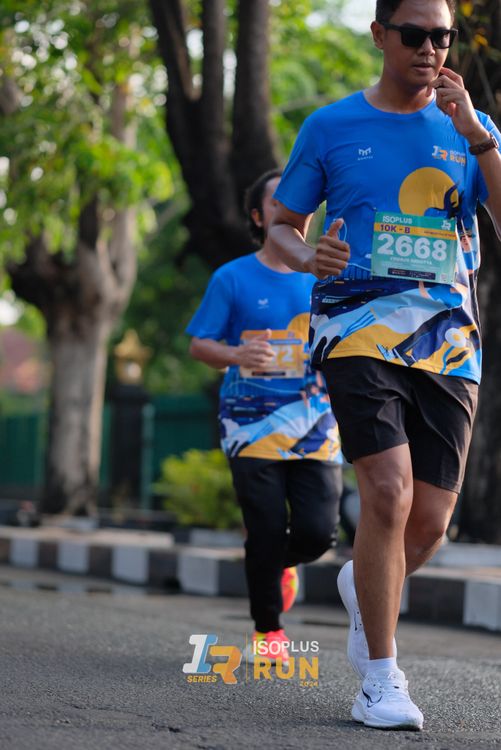 Race photo from Isoplus Run 2024 Surabaya