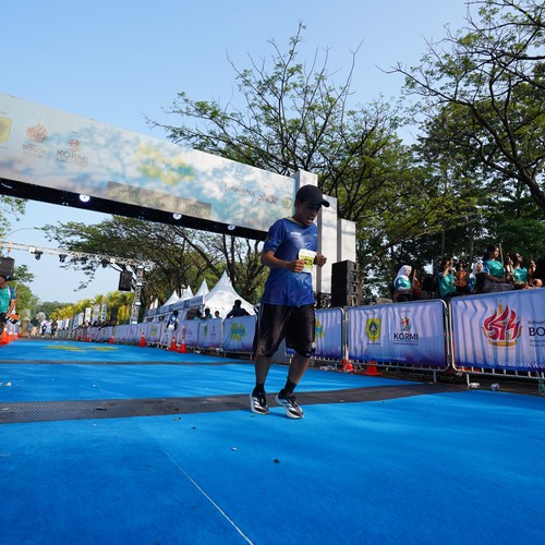 Race photo from BOGORUN 2026
