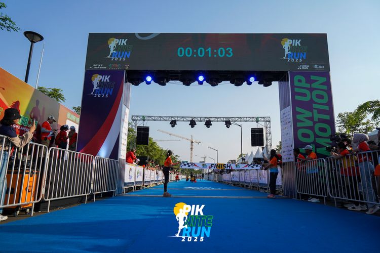 Race photo from PIK NITE RUN 2025