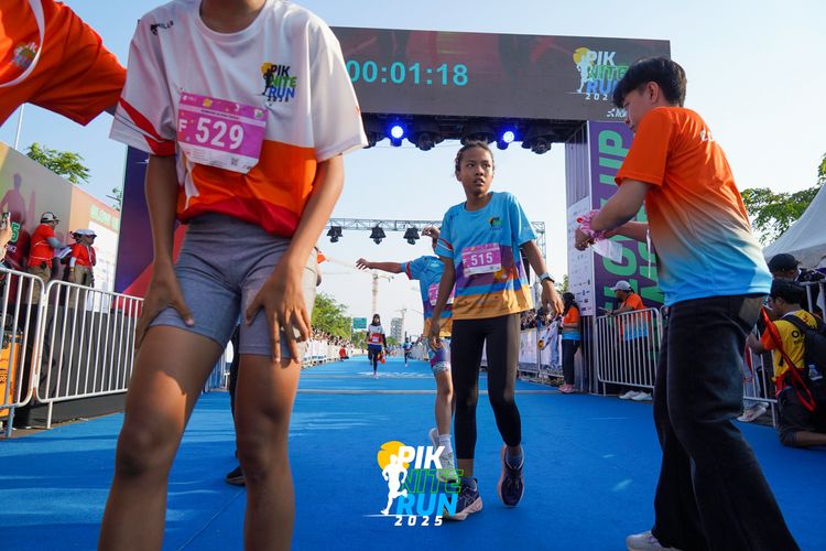 Race photo from PIK NITE RUN 2025