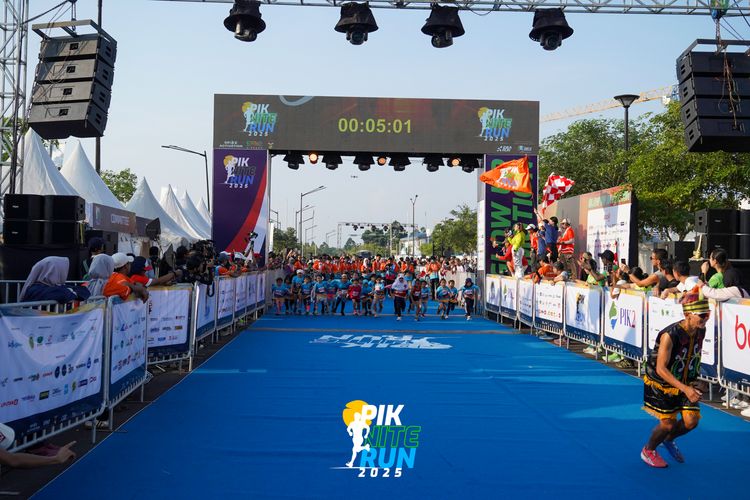 Race photo from PIK NITE RUN 2025