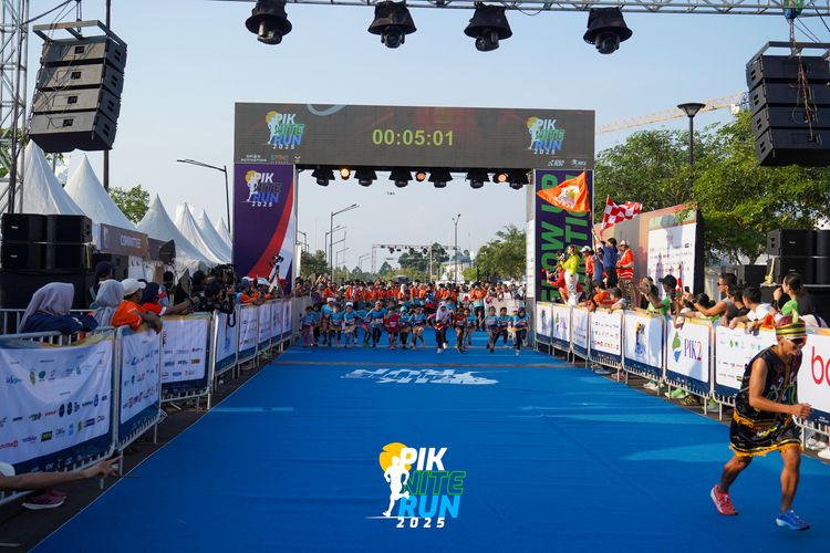 Race photo from PIK NITE RUN 2025