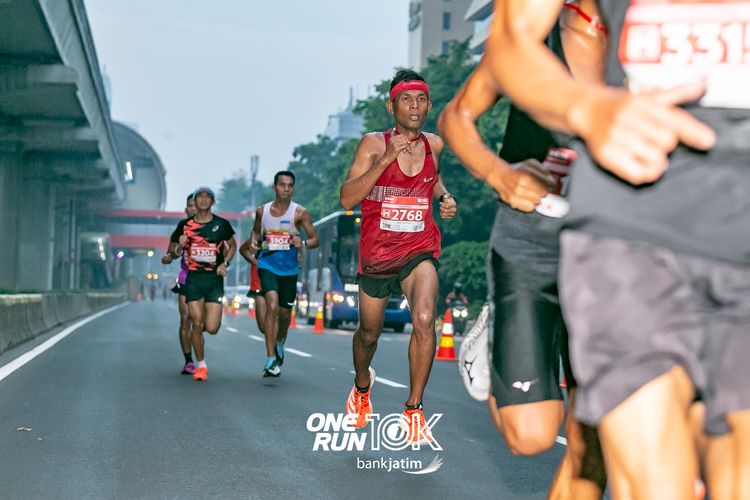 Race photo from ONE RUN 10 K