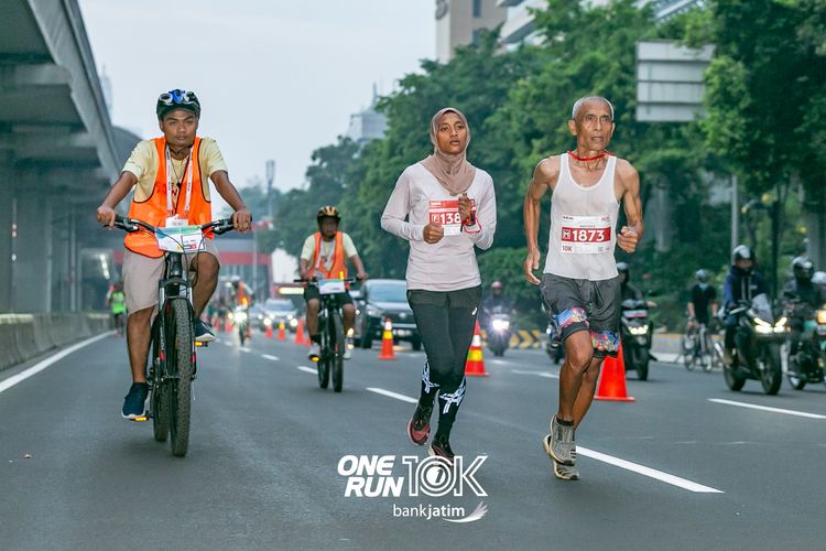 Race photo from ONE RUN 10 K