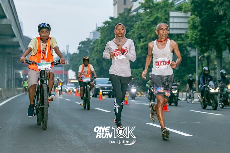 Race photo from ONE RUN 10 K