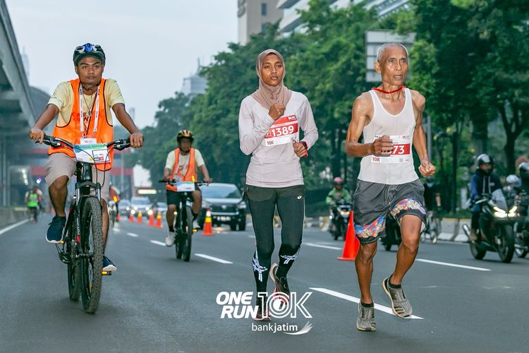 Race photo from ONE RUN 10 K