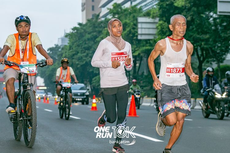 Race photo from ONE RUN 10 K