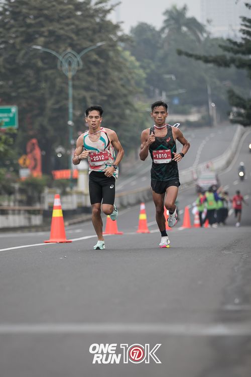 Race photo from ONE RUN 10K 2025