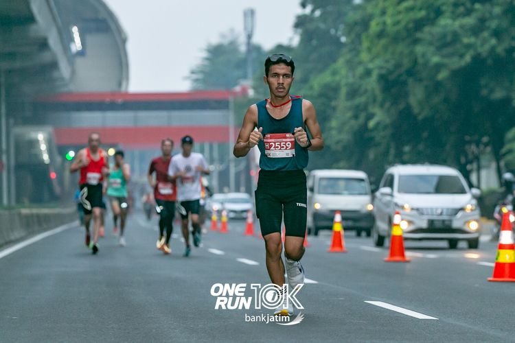 Race photo from ONE RUN 10 K