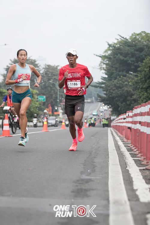 Race photo from ONE RUN 10K 2025