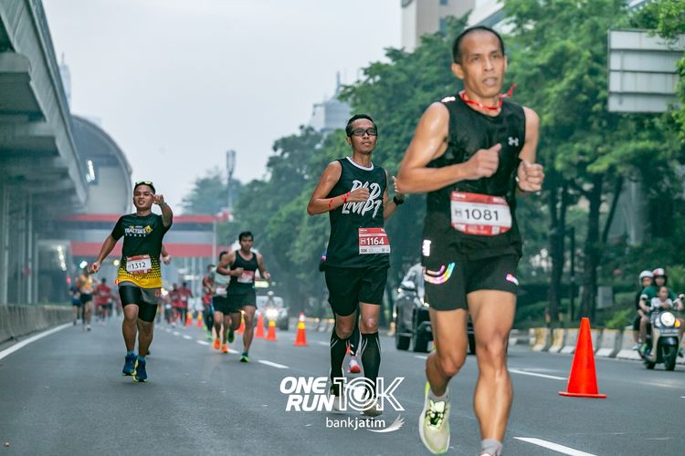 Race photo from ONE RUN 10 K
