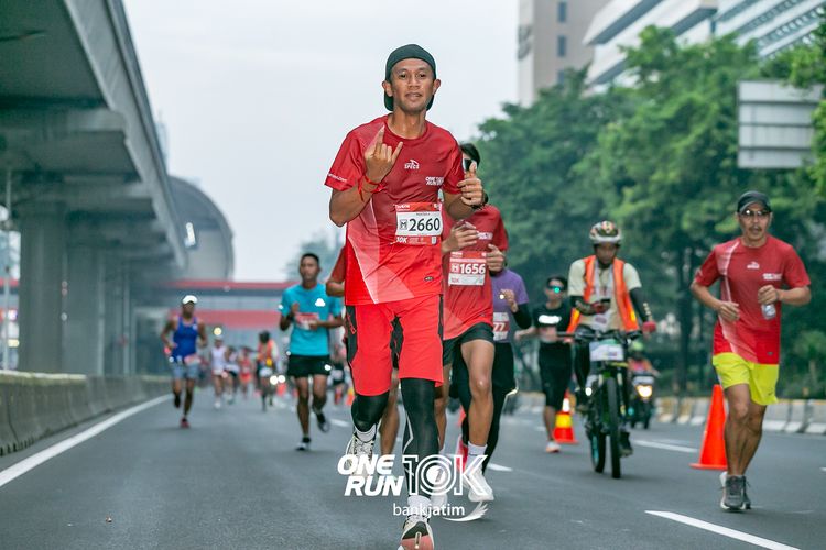 Race photo from ONE RUN 10 K