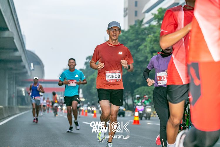 Race photo from ONE RUN 10 K