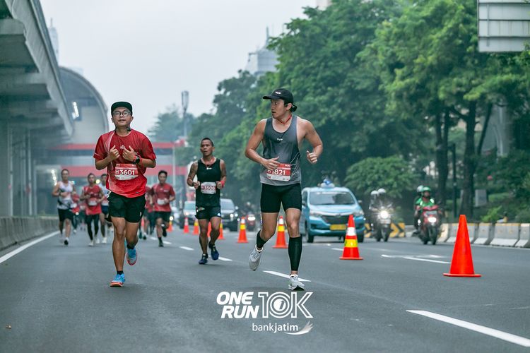 Race photo from ONE RUN 10 K