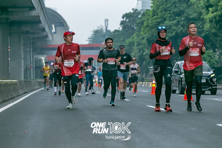 Race photo from ONE RUN 10 K
