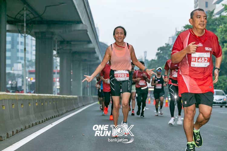 Race photo from ONE RUN 10 K