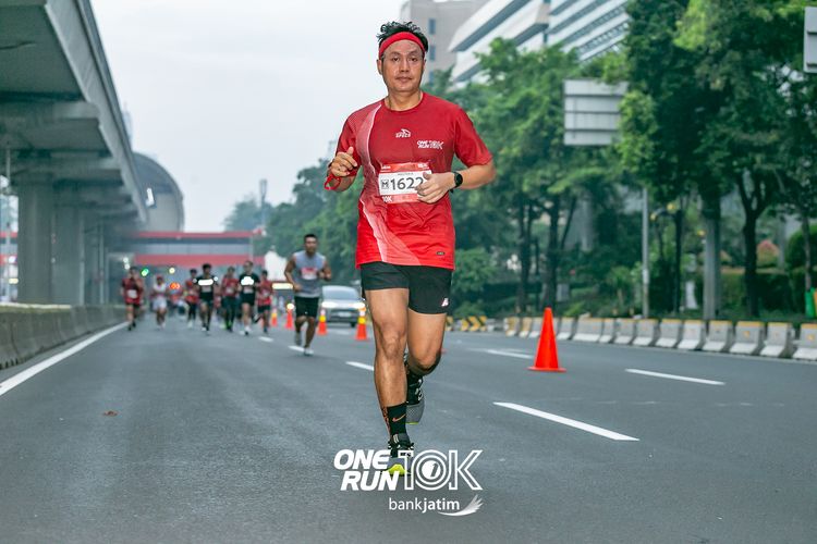 Race photo from ONE RUN 10 K