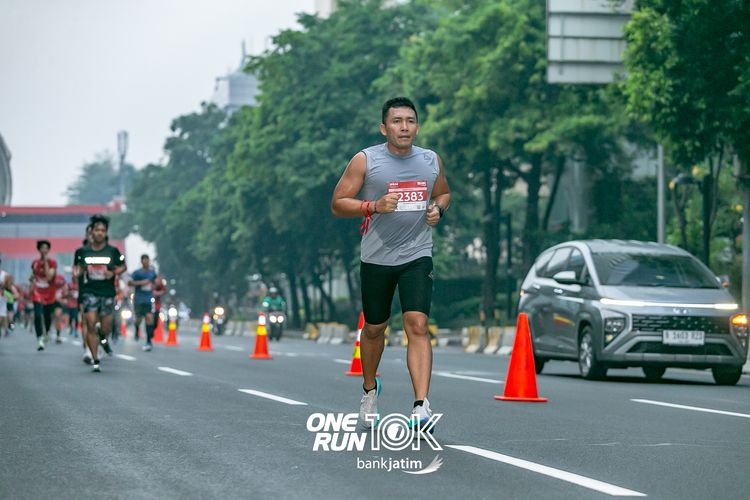 Race photo from ONE RUN 10 K