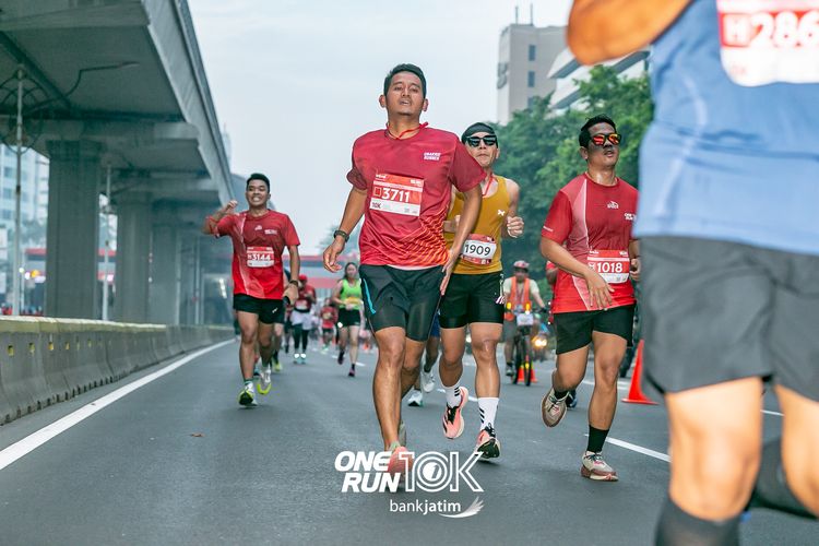 Race photo from ONE RUN 10 K