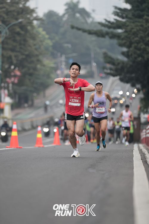 Race photo from ONE RUN 10K 2025