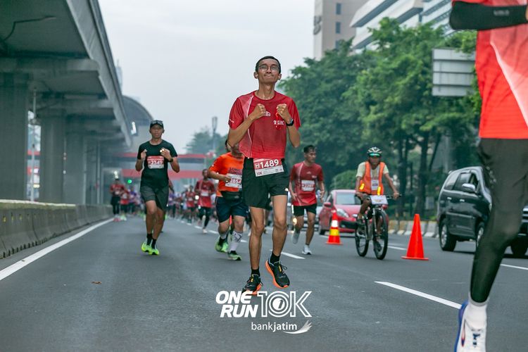 Race photo from ONE RUN 10 K