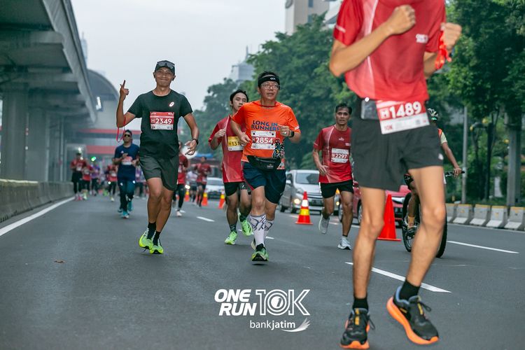 Race photo from ONE RUN 10 K
