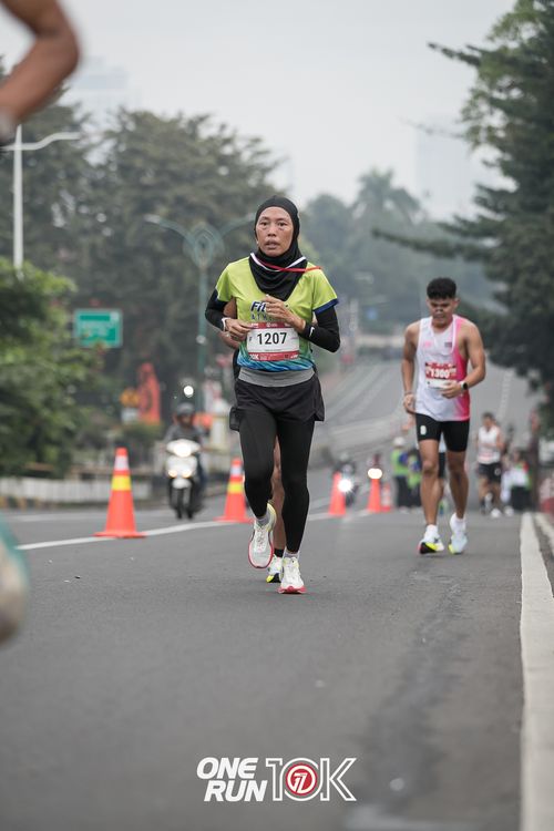 Race photo from ONE RUN 10K 2025
