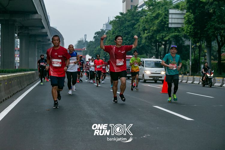 Race photo from ONE RUN 10 K