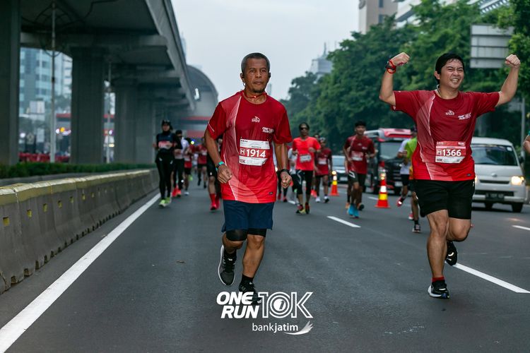 Race photo from ONE RUN 10 K