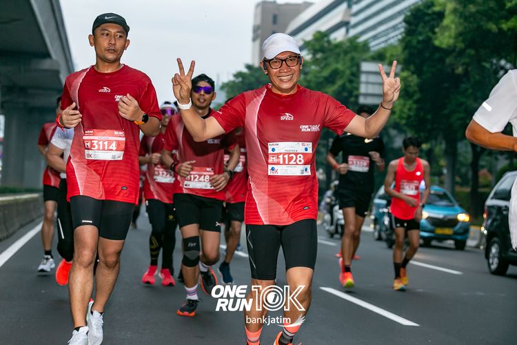 Race photo from ONE RUN 10 K