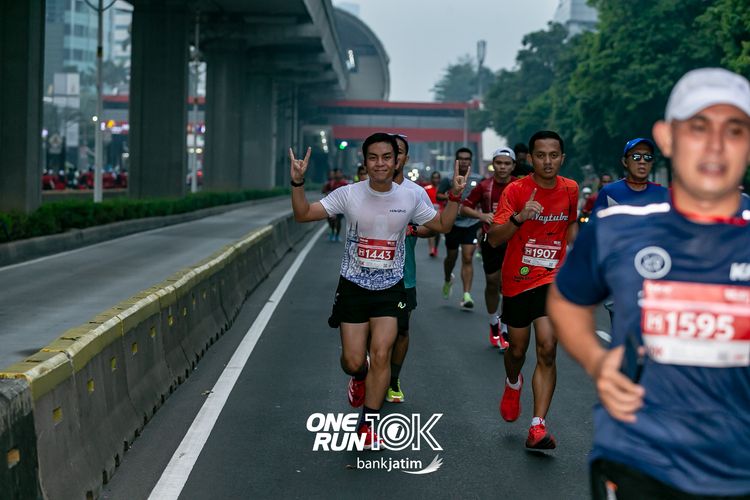 Race photo from ONE RUN 10 K