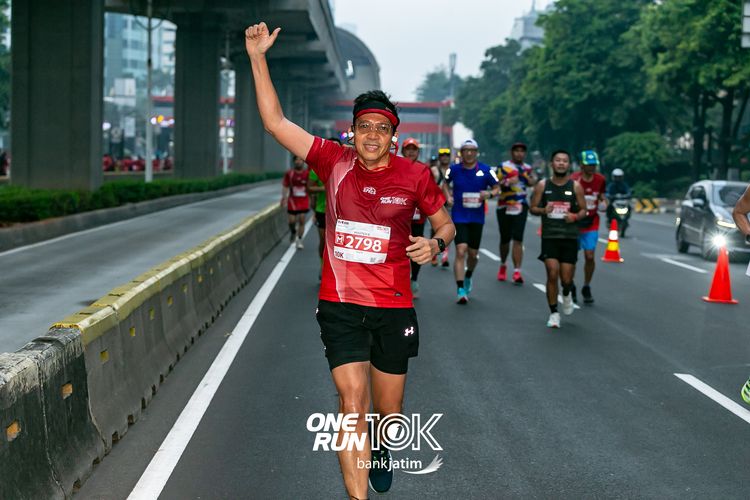 Race photo from ONE RUN 10 K