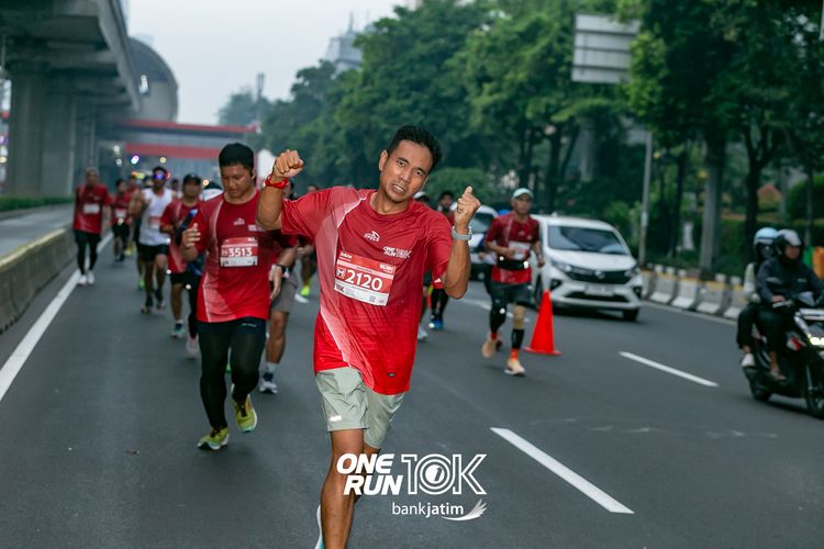 Race photo from ONE RUN 10 K
