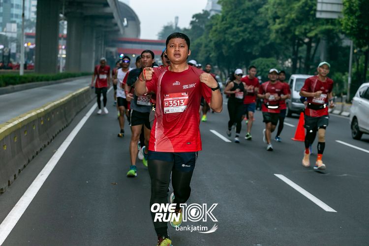 Race photo from ONE RUN 10 K