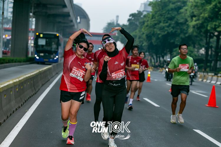 Race photo from ONE RUN 10 K